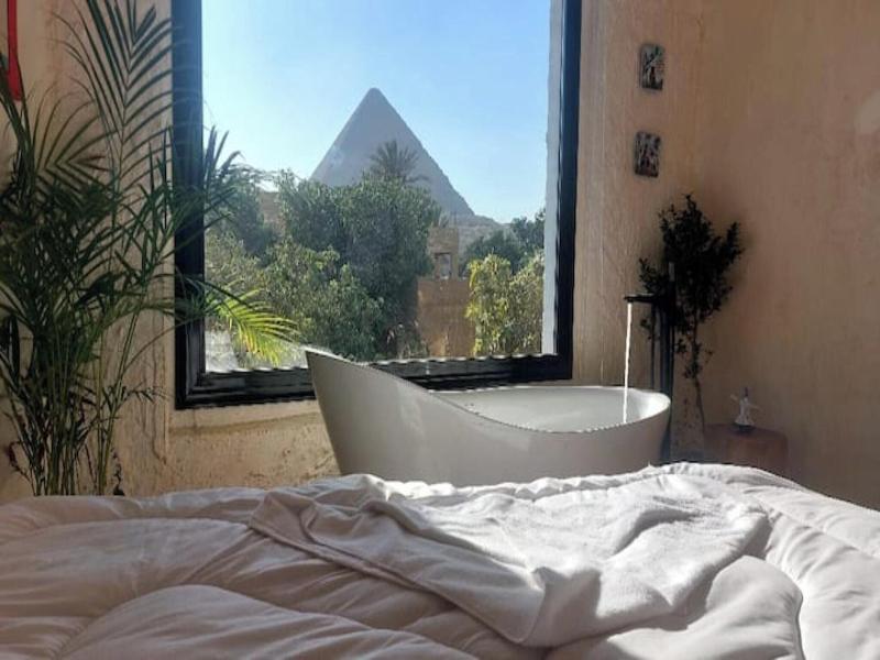 3 Pyramids View Inn image