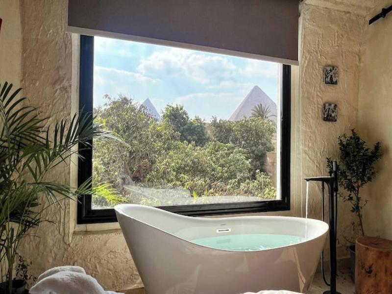3 Pyramids View Inn image