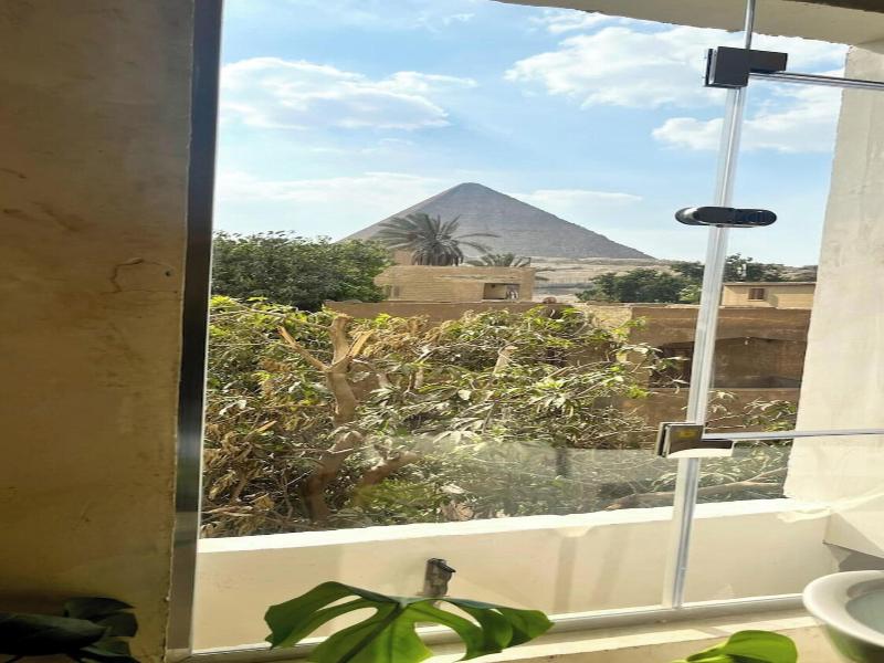 3 Pyramids View Inn image