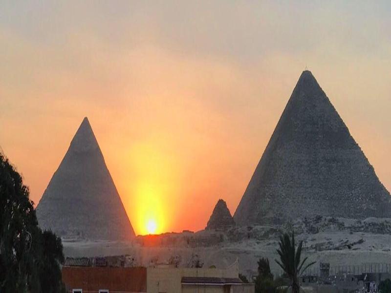 3 Pyramids View Inn image
