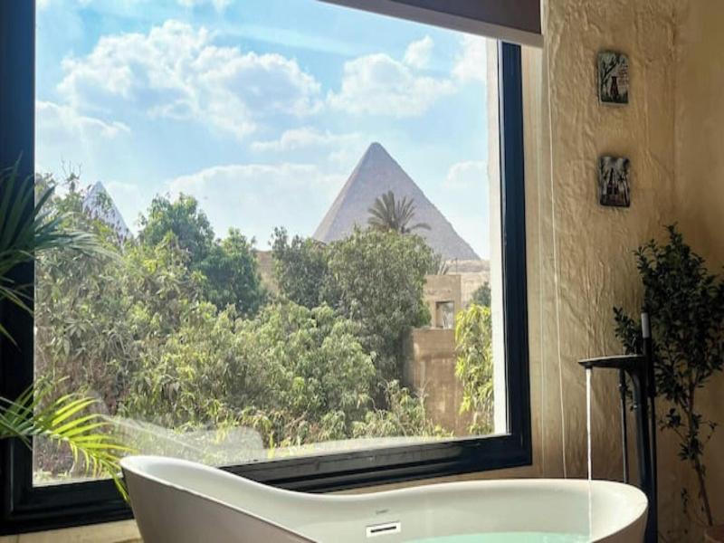3 Pyramids View Inn image