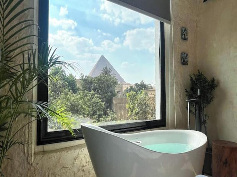 3 Pyramids View Inn image