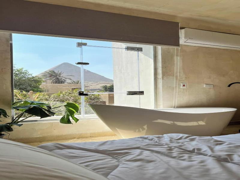 3 Pyramids View Inn image