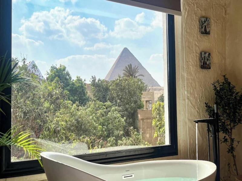 3 Pyramids View Inn image