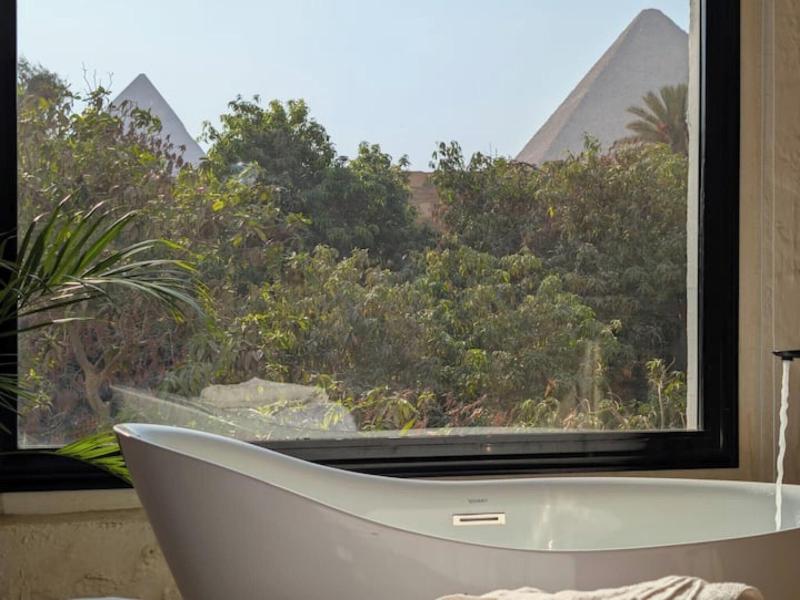 3 Pyramids View Inn image