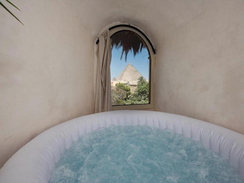 3 Pyramids View Inn image