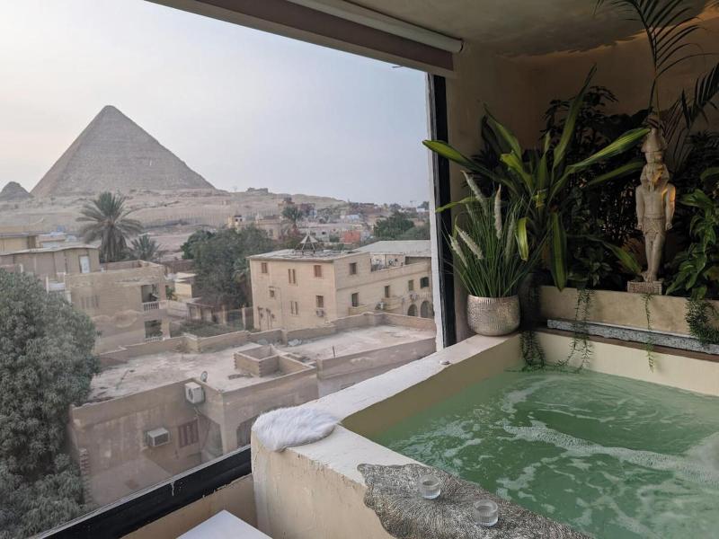 3 Pyramids View Inn image