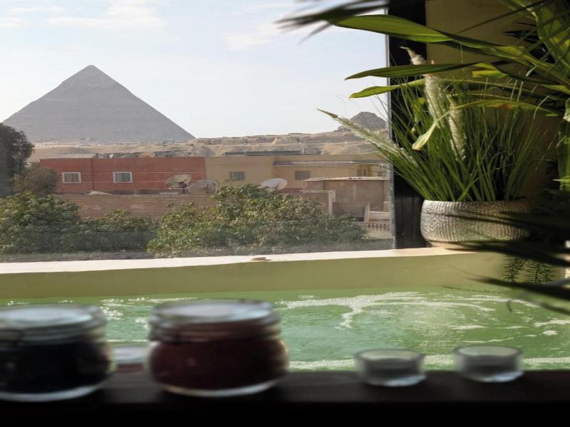 3 Pyramids View Inn image