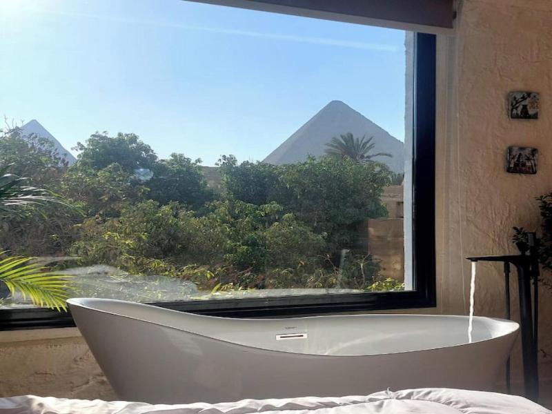 3 Pyramids View Inn image