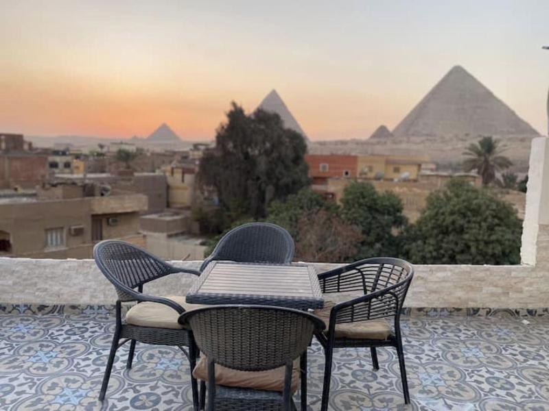 3 Pyramids View Inn image