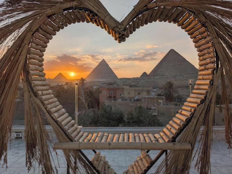 3 Pyramids View Inn image