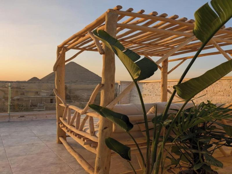 3 Pyramids View Inn image