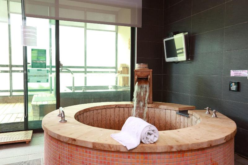 The Mudan Hot Springs Resort & Villa image