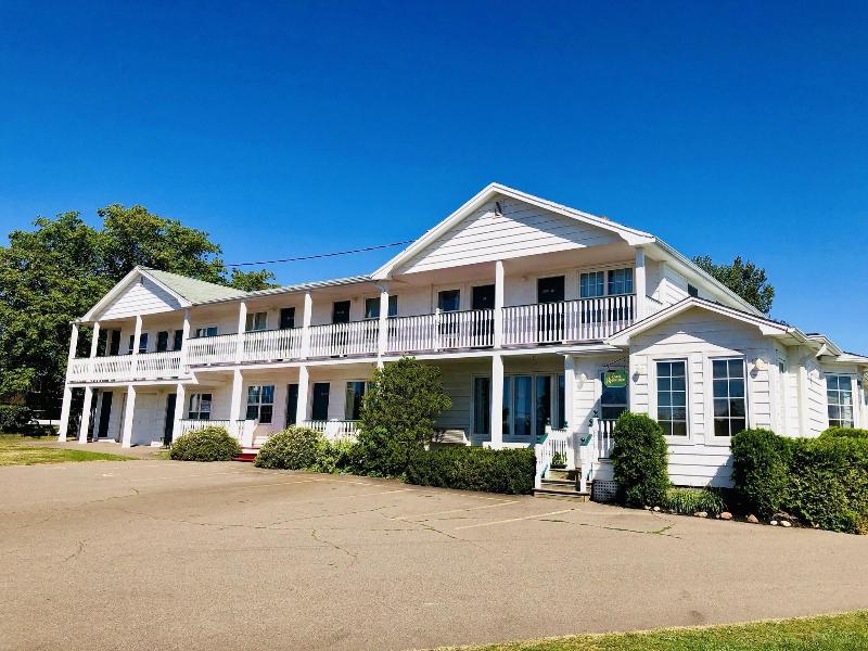 Anne Shirley Motel & Cottages