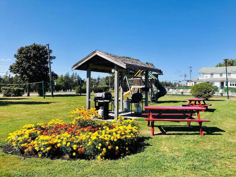 Anne Shirley Motel & Cottages