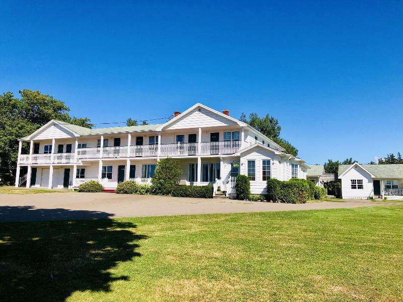 Anne Shirley Motel & Cottages