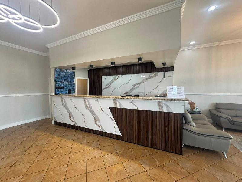 Express Inn & Suites