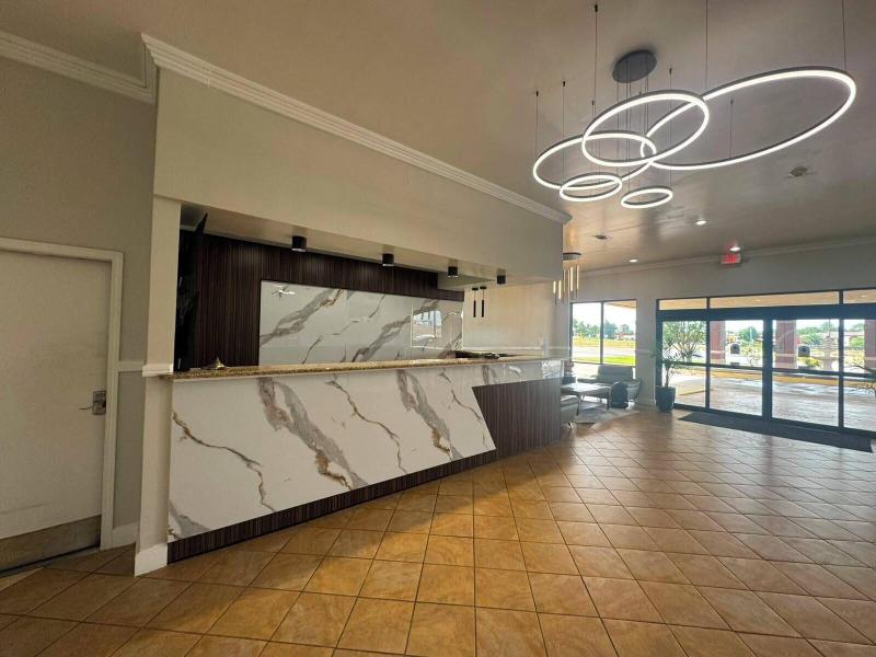 Express Inn & Suites