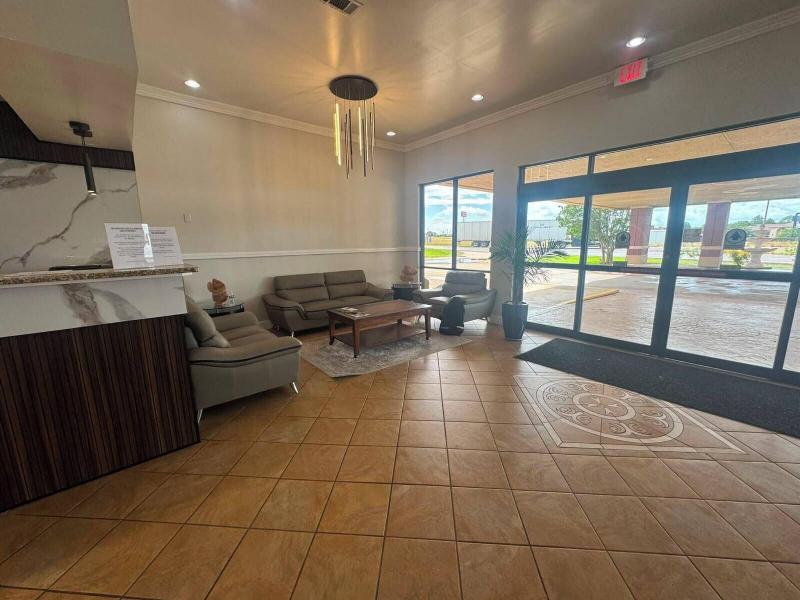 Express Inn & Suites