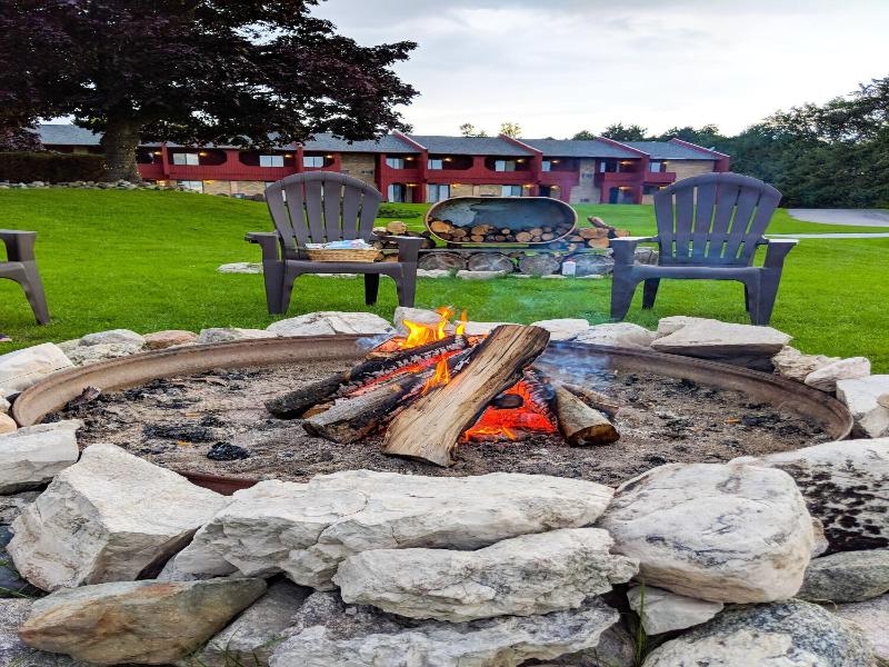Cedar Hill Lodge