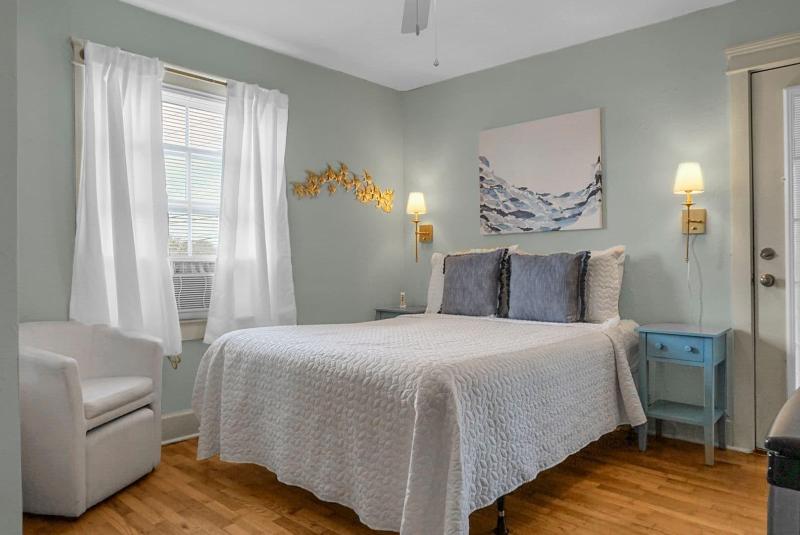 Carolina Beach Inn image