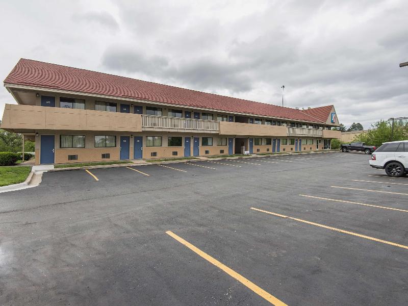 Motel 6 Overland Park, KS image