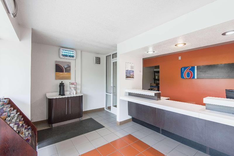 Motel 6 Overland Park, KS image
