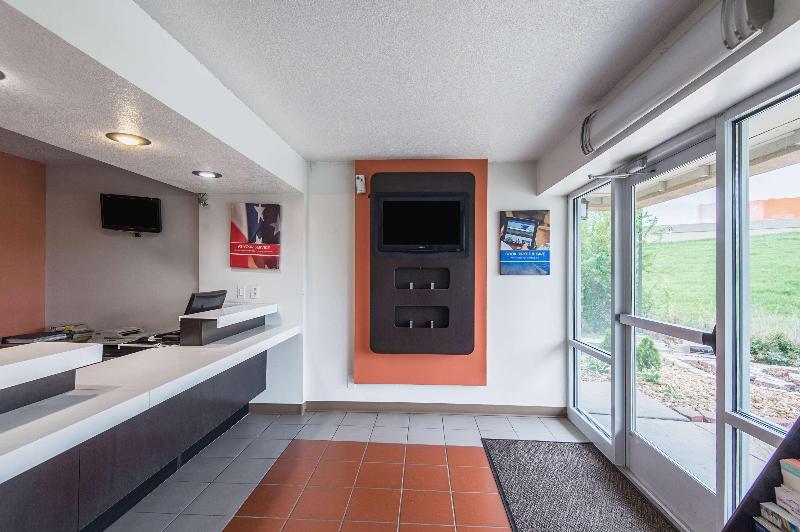 Motel 6 Overland Park, KS image