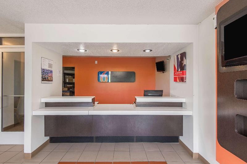 Motel 6 Overland Park, KS image