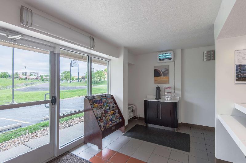 Motel 6 Overland Park, KS image