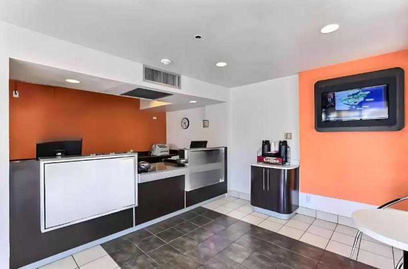 Super 8 by Wyndham Livermore image