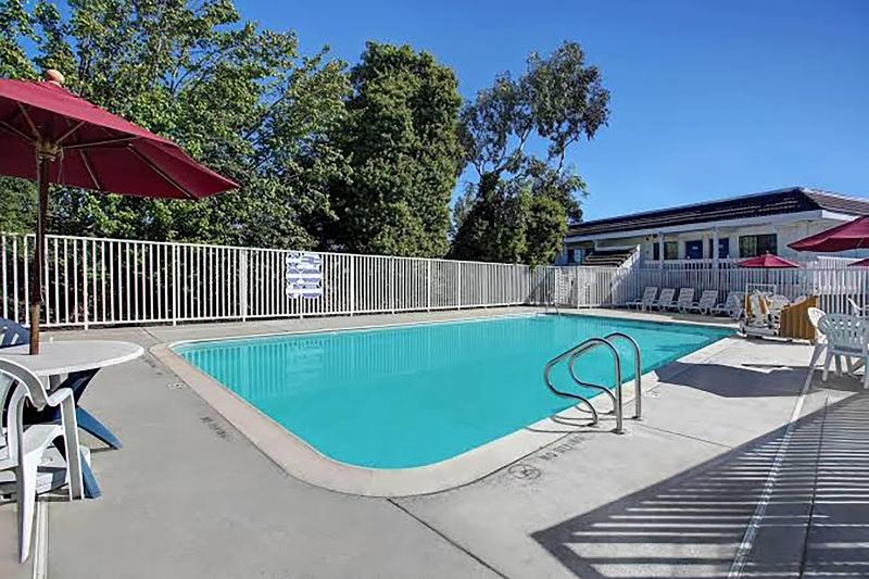 Super 8 by Wyndham Livermore image