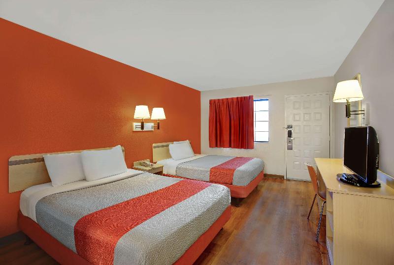 Super 8 by Wyndham Livermore image