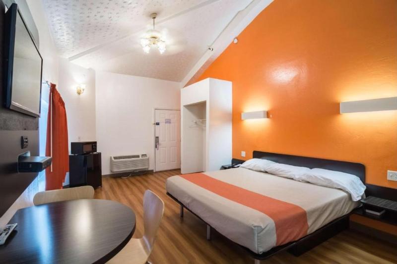 Motel 6 Globe, AZ image