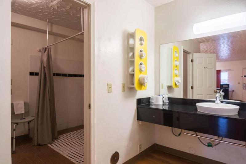 Motel 6 Globe, AZ image