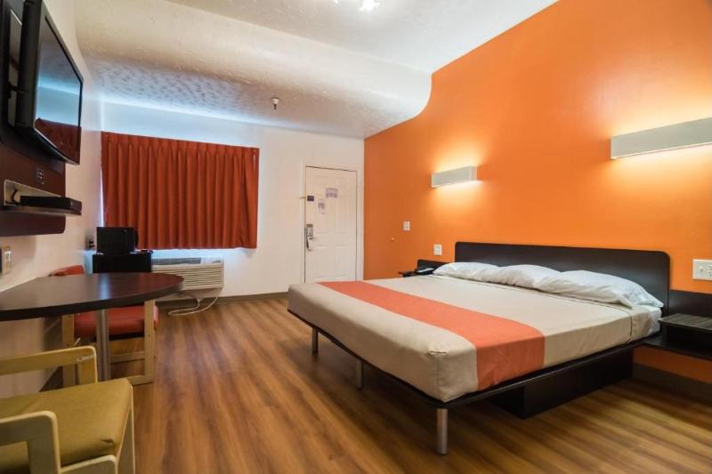 Motel 6 Globe, AZ image