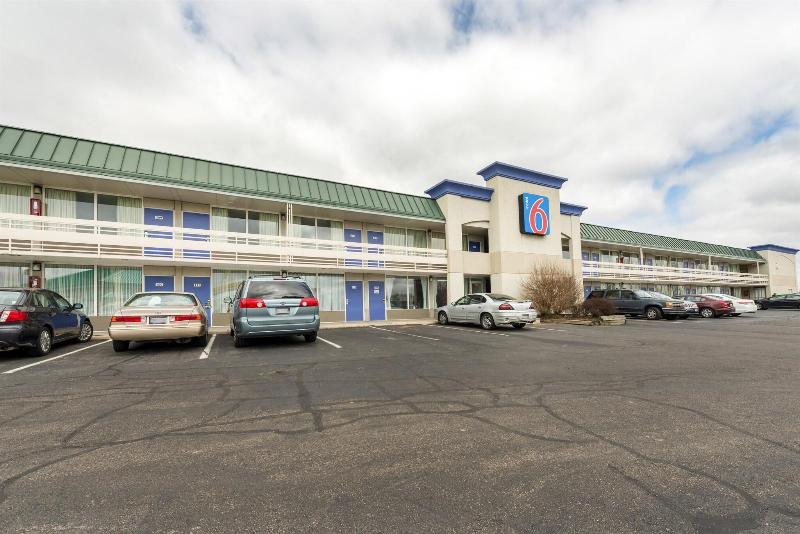 Motel 6 Troy, Oh image