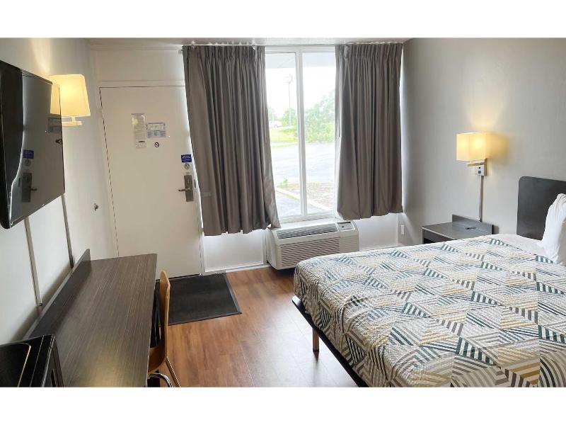 Motel 6 Troy, Oh image