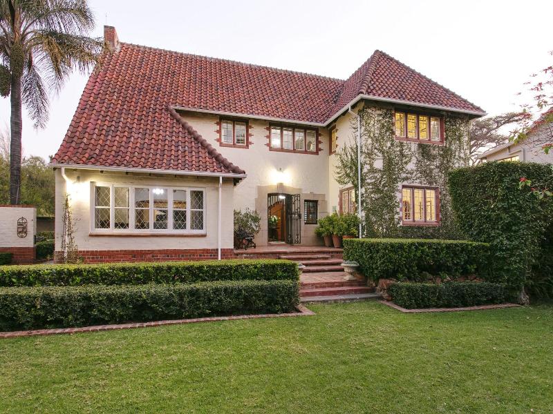 Brooklyn Manor image