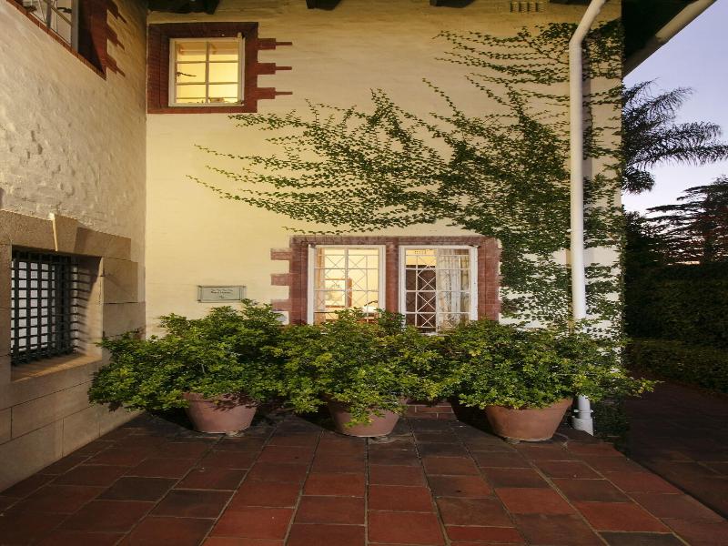 Brooklyn Manor image