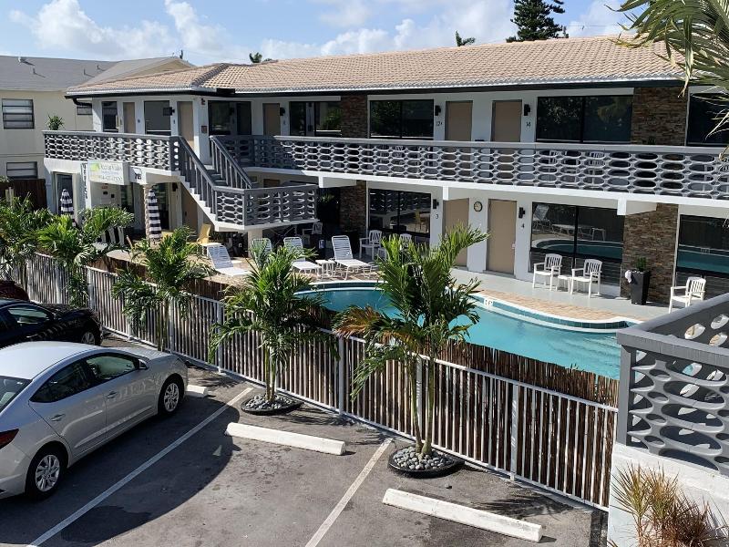 Ocean Villas Of Deerfield image
