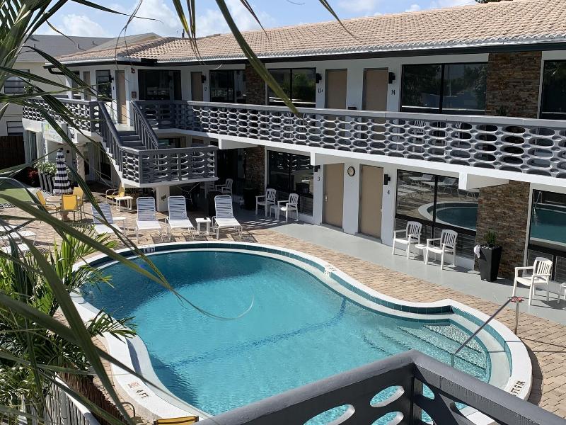 Ocean Villas Of Deerfield image
