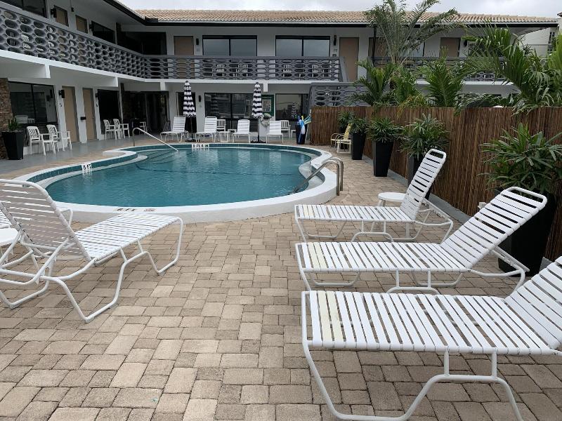 Ocean Villas Of Deerfield image