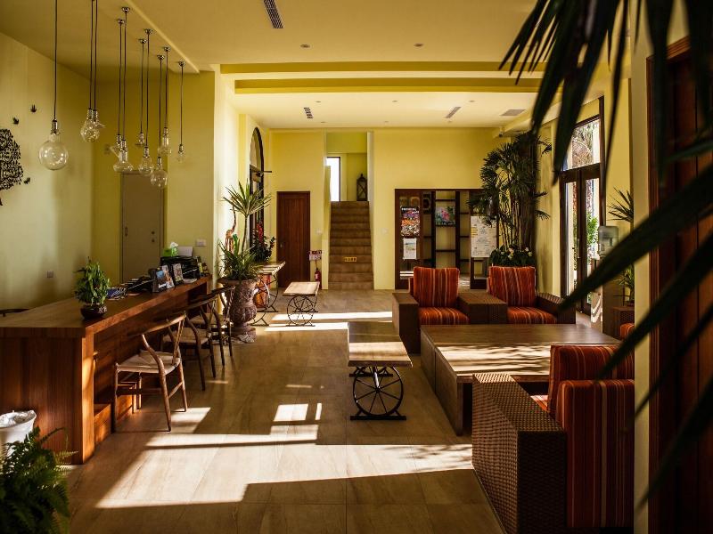 Oasis Hotel
