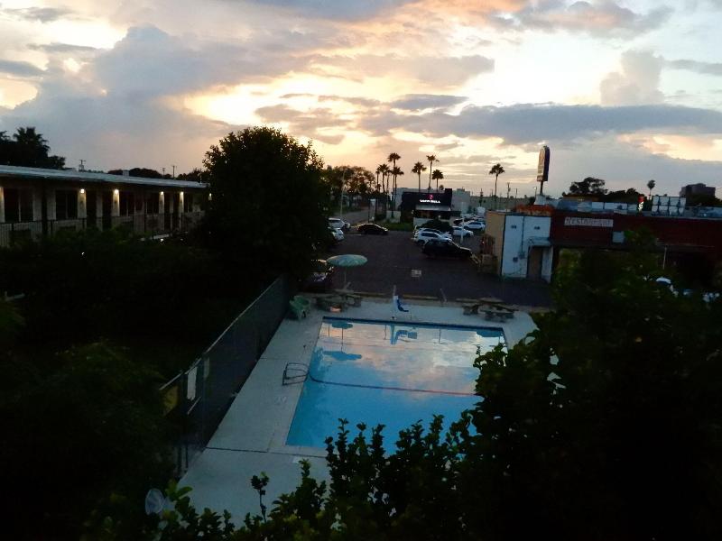 Fiesta Inn Mcallen image