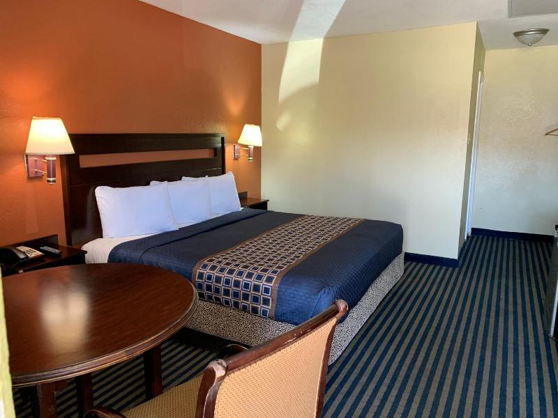Texas Inn Airport Mcallen image
