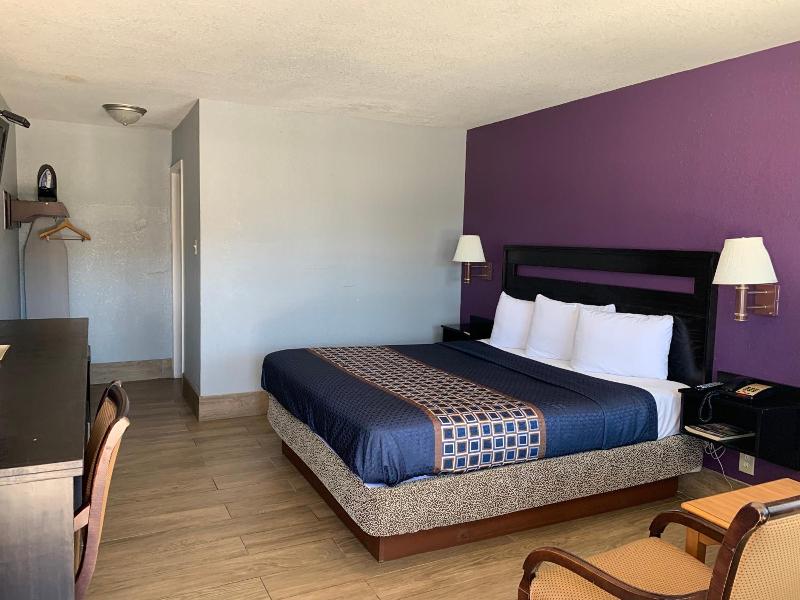 Texas Inn Airport Mcallen image