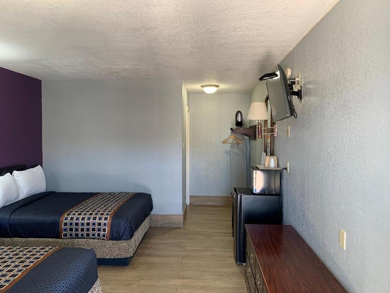 Texas Inn Airport Mcallen image
