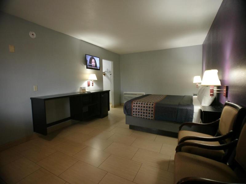 Texas Inn Airport Mcallen image