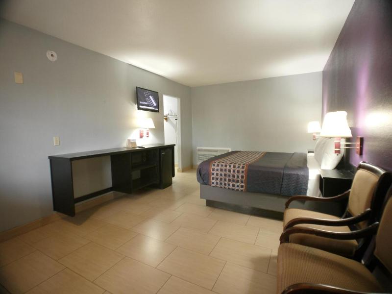 Texas Inn Airport Mcallen image